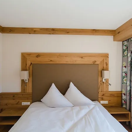 Hotel Giessenbach 4*