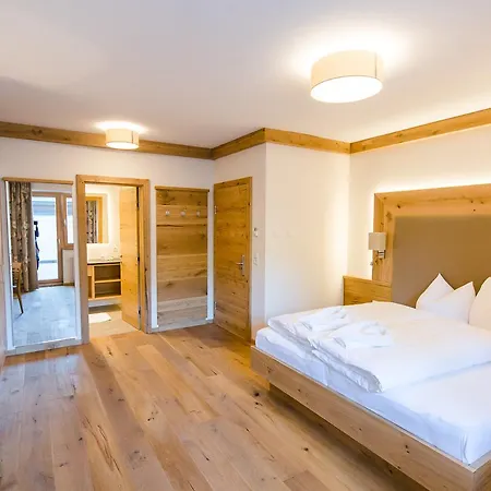 Hotel Giessenbach 4*